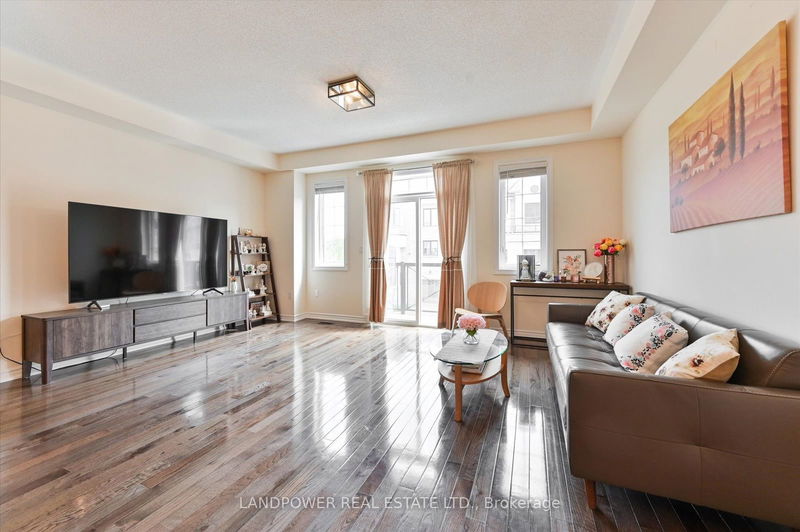 255 Bloomington Rd W Richmond Hill, L4E 1G4 | Image 10