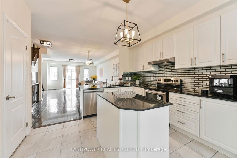 255 Bloomington Rd W Richmond Hill, L4E 1G4 | Image 6