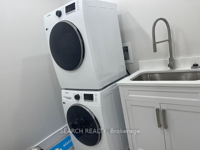 Bsmt - 106 Weldrick Rd W, Richmond Hill, L4C 3T8 | Image 3