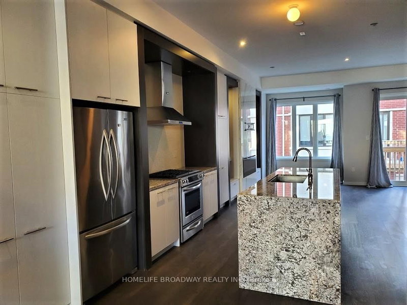 27 Genuine Lane, Richmond Hill, L4B 0E5 | Image 2