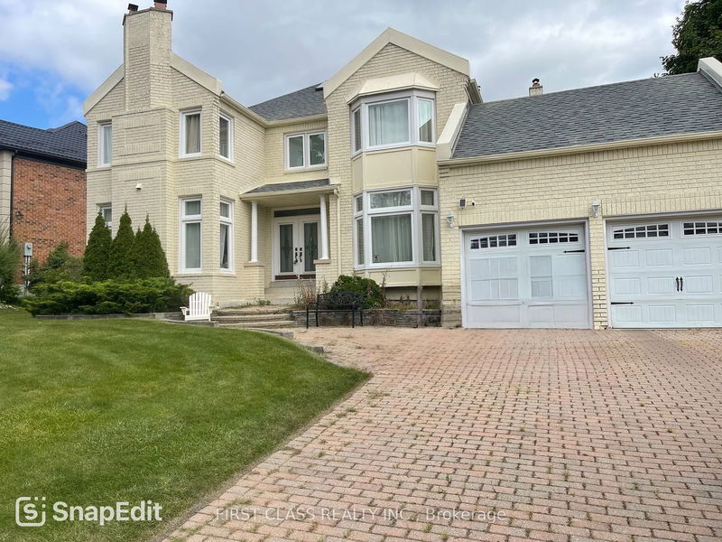 home for lease on basemen-103 Strathearn Avenue