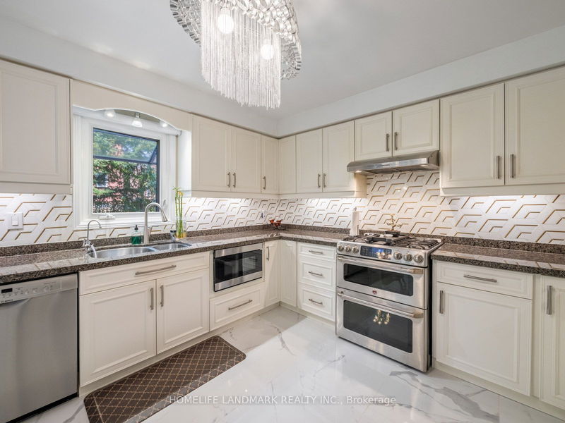 53 Highgrove Cres  Richmond Hill, L4C 7W9 | Image 14