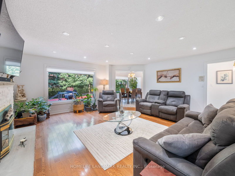 53 Highgrove Cres  Richmond Hill, L4C 7W9 | Image 16