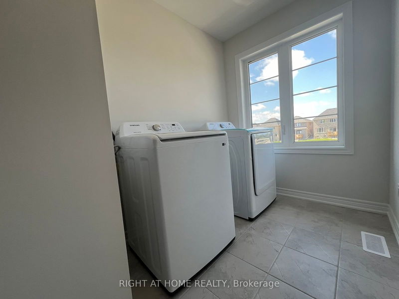 34 Sam Battaglia Cres  Georgina, L0G 1R0 | Image 10