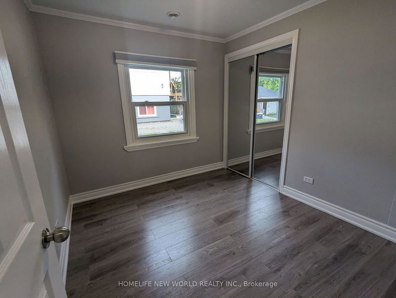 212 Elm Ave  Georgina, L4P 2V1 | Image 6