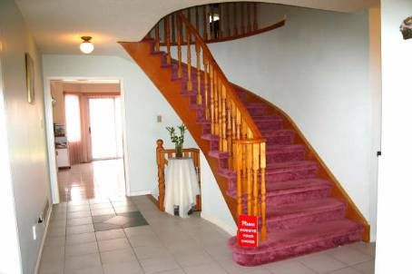 34 Baylawn Dr, Markham, L3S2R8 | Image 2