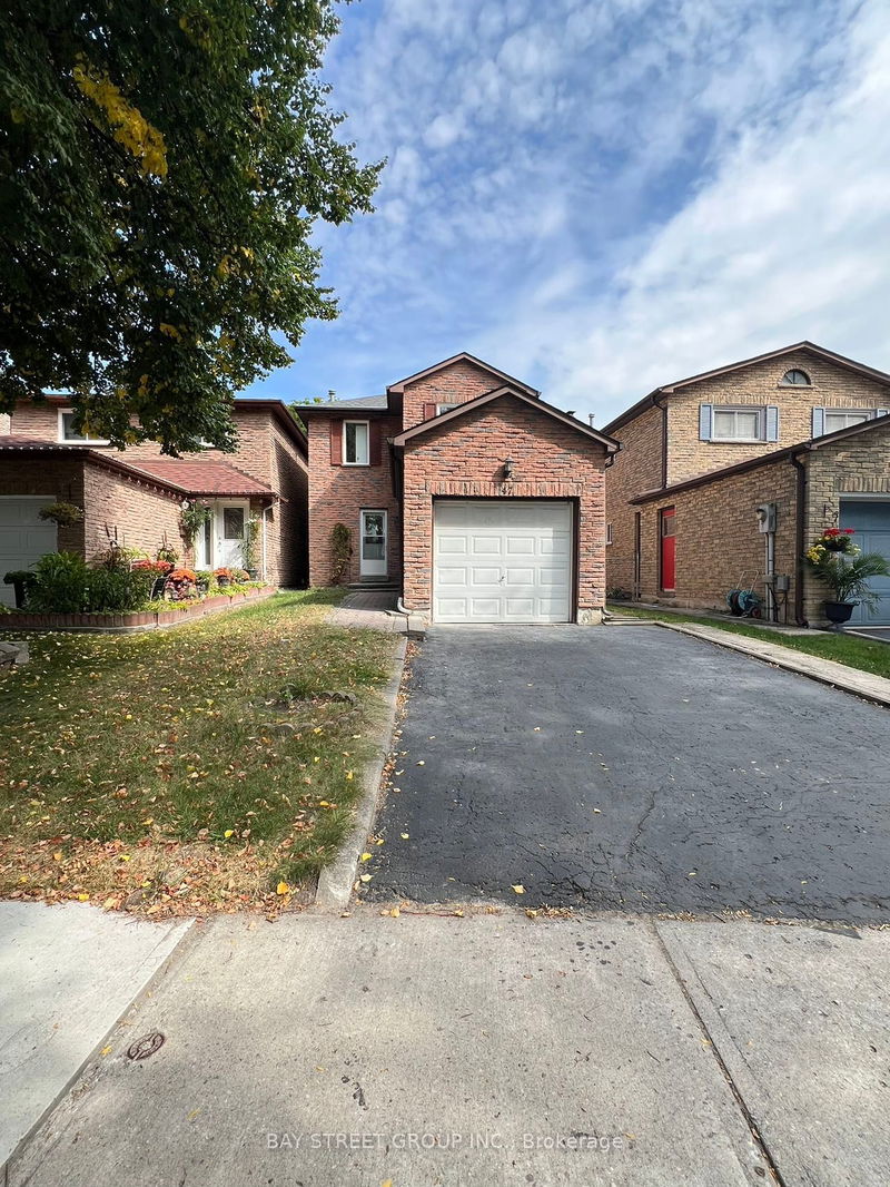 home for lease on 47 Mercer Crescent