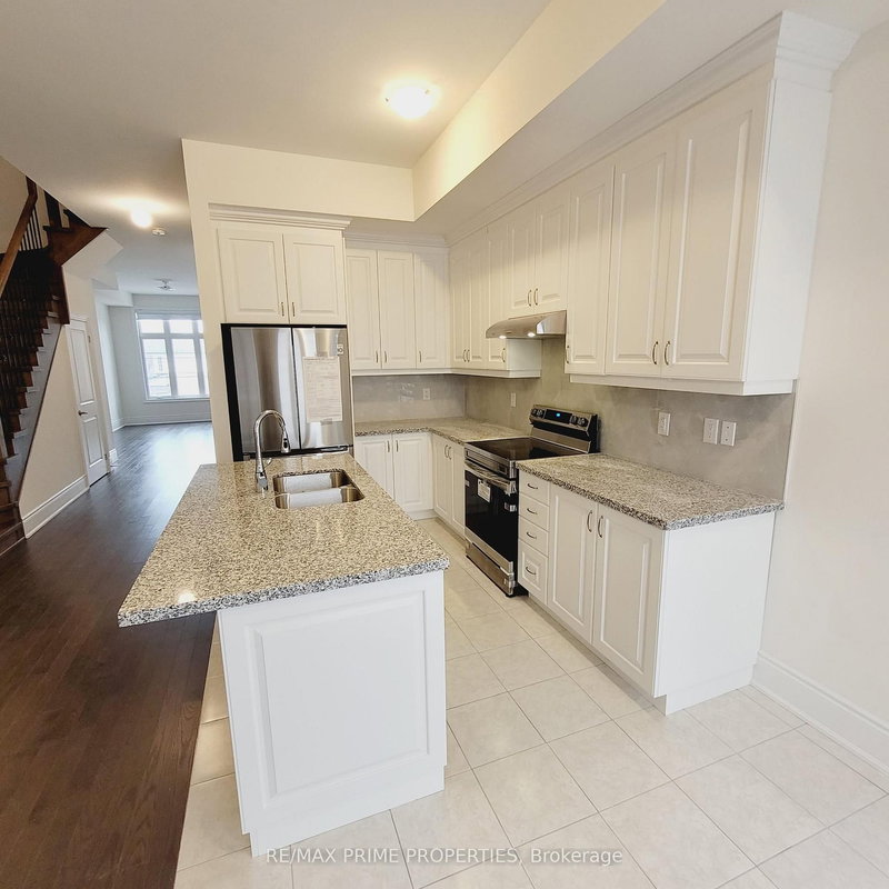 329 Swan Park Rd, Markham, L6E 0H5 | Image 3
