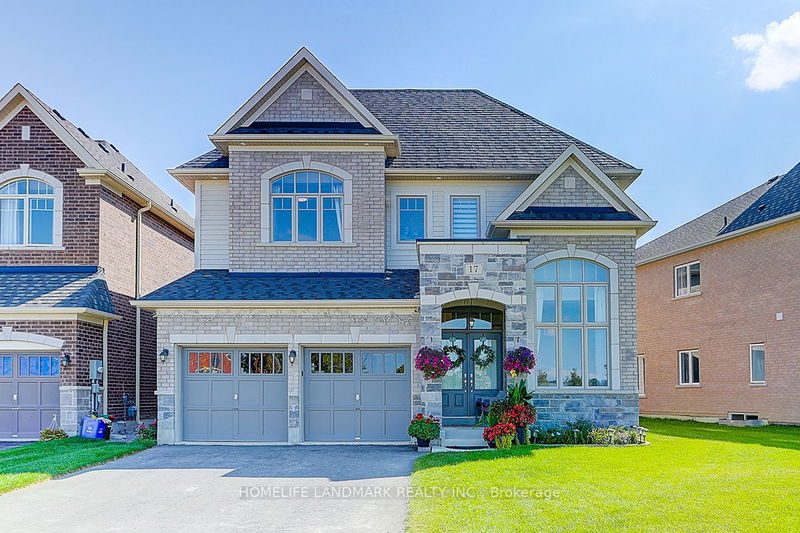 17 Charles White Crt  East Gwillimbury, L0G 1V0 | Image 1