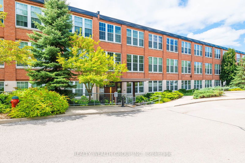  319 - 543 Timothy St  Newmarket, L3Y 1R1 | Image 35