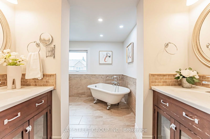 43 Conistan Rd  Markham, L3R 8K8 | Image 32