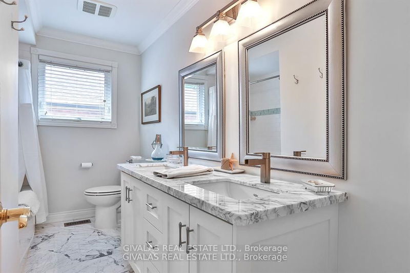 25 Sala Dr  Richmond Hill, L4C 8C3 | Image 28