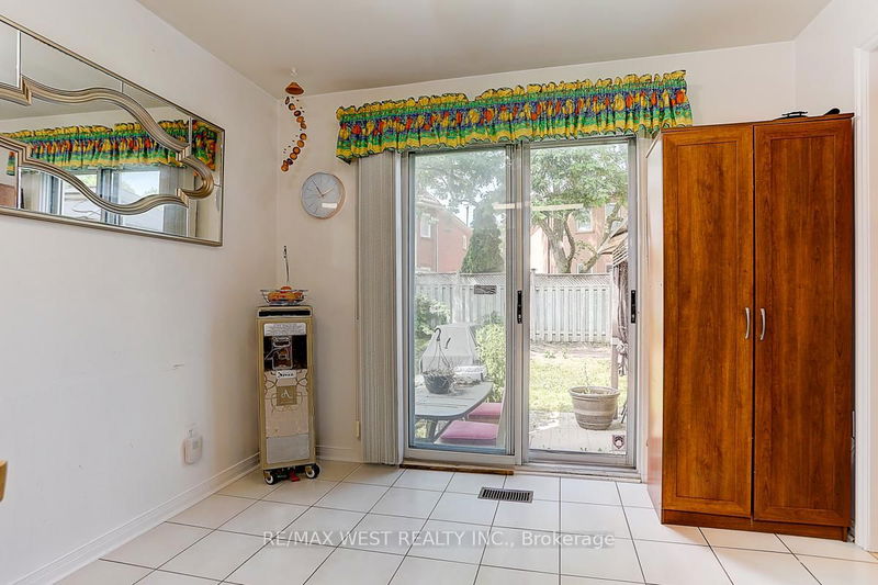 27 Pine Bough Manr  Richmond Hill, L4S 1A6 | Image 20