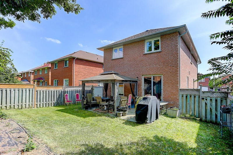 27 Pine Bough Manr  Richmond Hill, L4S 1A6 | Image 38