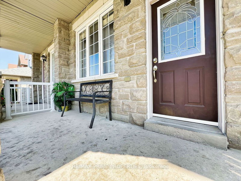 15 Bond Lake Park St  Richmond Hill, L4E 5C3 | Image 4