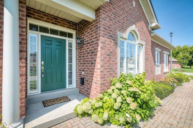 143 Legendary Tr  Whitchurch-Stouffville, L4A 1W5 | Image 3