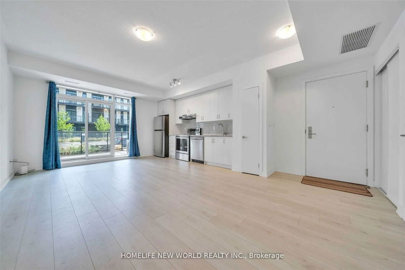 home for lease on G07-1709 Bur Oak Avenue