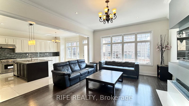 11 Yates Ave, Vaughan, L6A 4X5 | Image 2