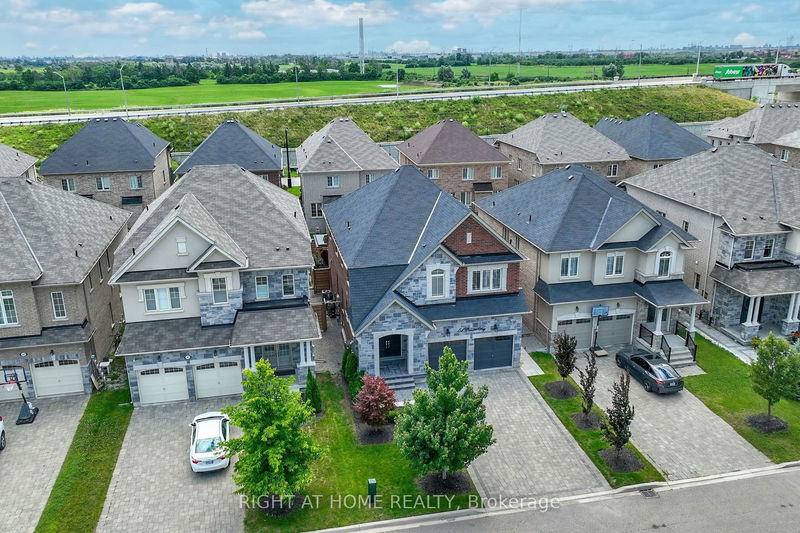 51 Condor Way  Vaughan, L4H 4N6 | Image 38