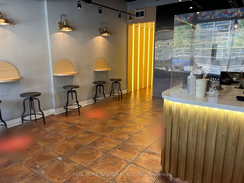 17 D - 7398 Yonge St, Vaughan, L4J 8J2 | Image 2