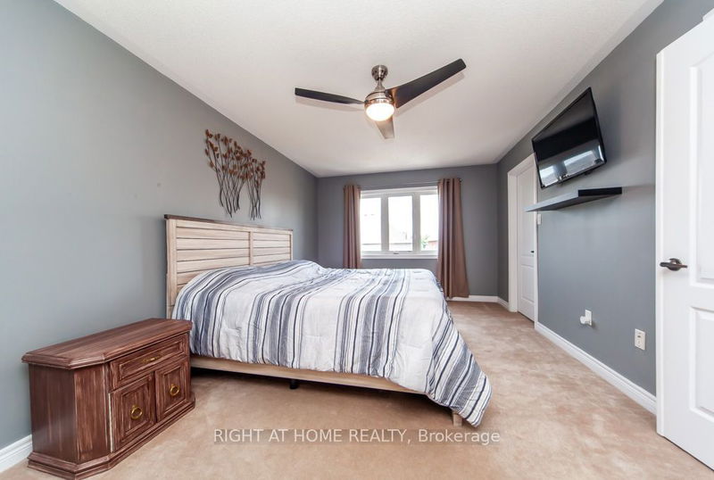 232 Karl Rose Tr  Newmarket, L3X 3J2 | Image 25