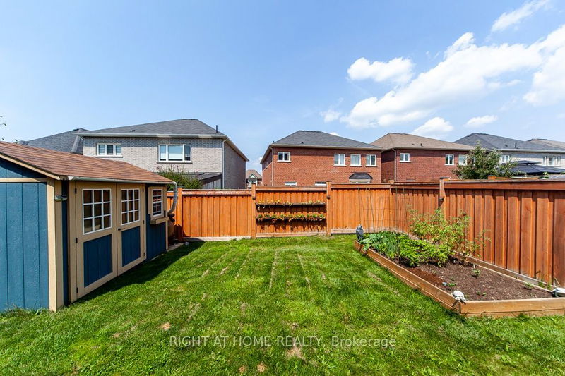 232 Karl Rose Tr  Newmarket, L3X 3J2 | Image 36