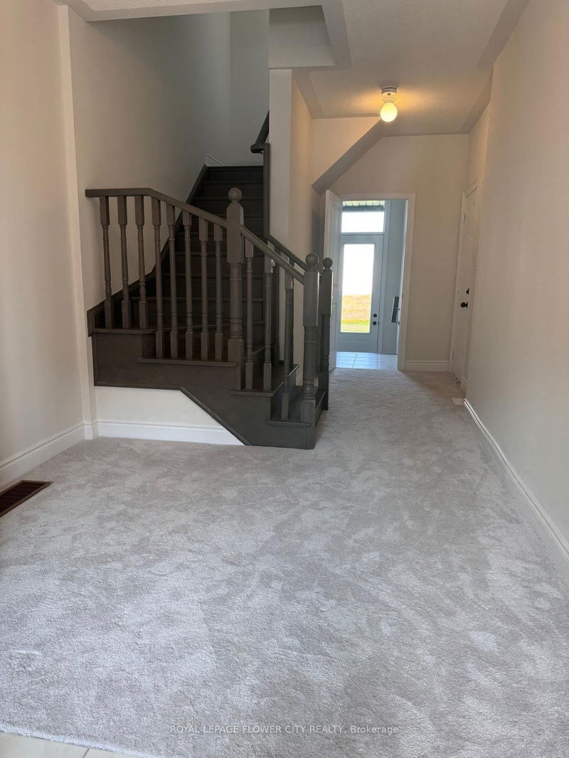 home for lease on 121 Tennant Circle