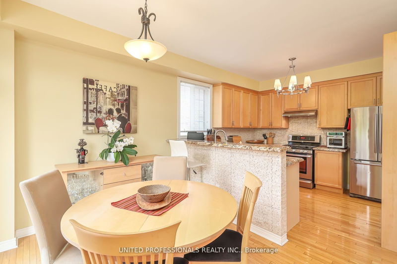 29 Raintree Cres  Richmond Hill, L4E 3T5 | Image 8