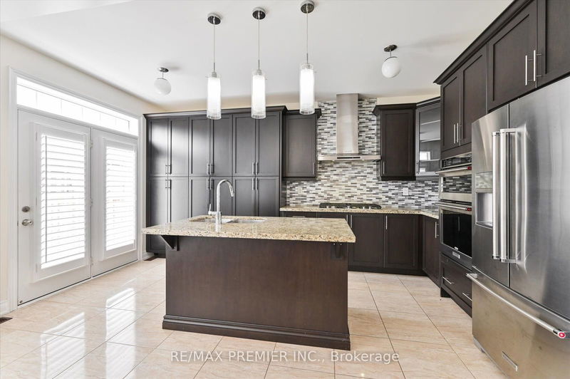 31 Cranbrook Cres  Vaughan, L4H 4H2 | Image 12