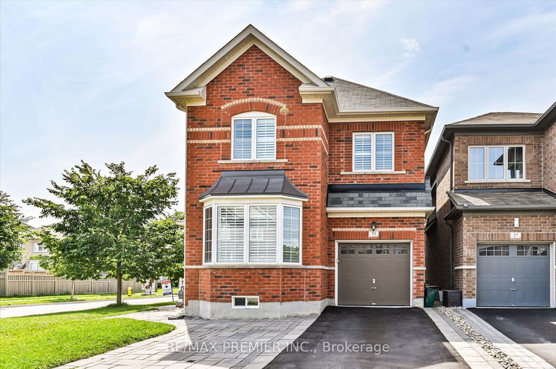 31 Cranbrook Cres  Vaughan, L4H 4H2 | Image 3