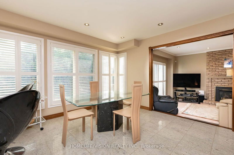 137 Old Surrey Lane  Richmond Hill, L4C 6R9 | Image 30