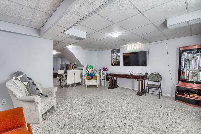 672 Society Cres  Newmarket, L3X 2S9 | Image 29