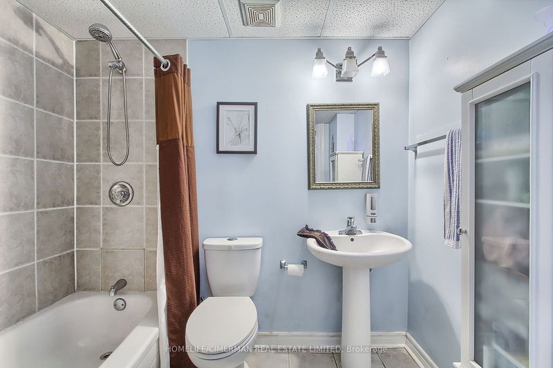 672 Society Cres  Newmarket, L3X 2S9 | Image 33