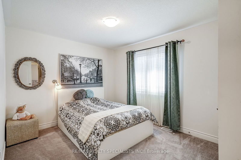 281 Blue Dasher Blvd  Bradford West Gwillimbury, L3Z 4H8 | Image 32