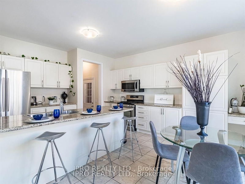 83 Pavlova Cres  Richmond Hill, L4E 0W1 | Image 13