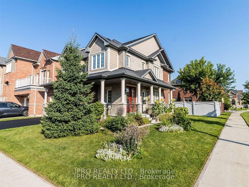 83 Pavlova Cres  Richmond Hill, L4E 0W1 | Image 3