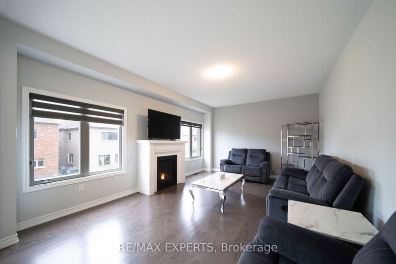 224 Danny Wheeler Blvd  Georgina, L4P 0J8 | Image 11