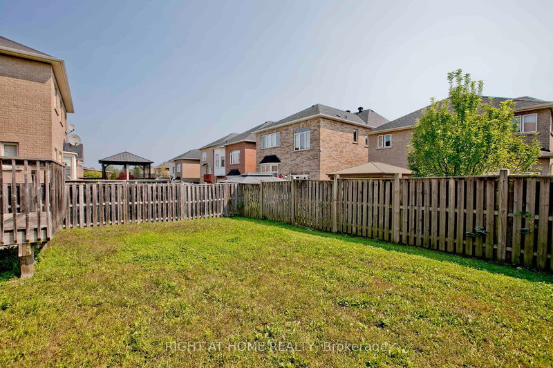 23 Sir Sanford Fleming Way  Vaughan, L6A 0T4 | Image 32