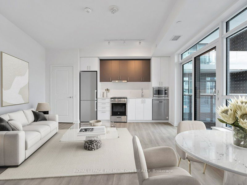 home for lease on 321-30 Upper Mall Way