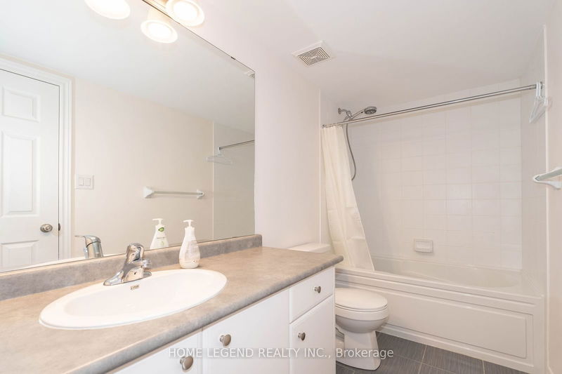 5 Earnshaw Dr  Markham, L6C 0E4 | Image 24