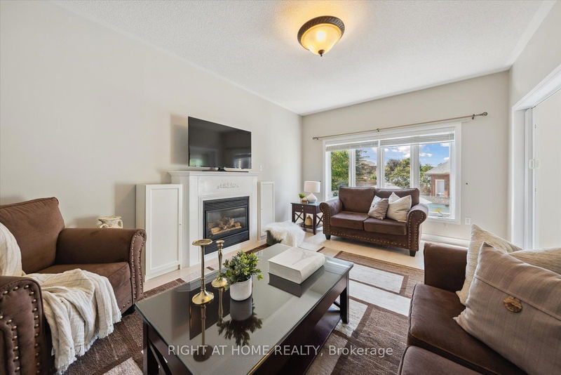 134 Hollandview Tr  Aurora, L4G 7H2 | Image 13