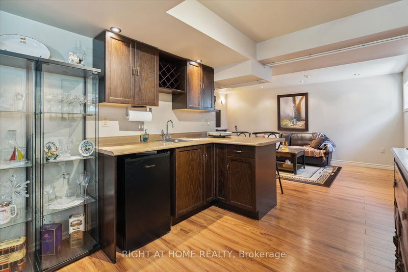 134 Hollandview Tr  Aurora, L4G 7H2 | Image 31