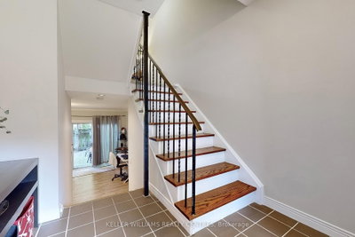 Unit 16 — 124 Wales Avenue — photo 5