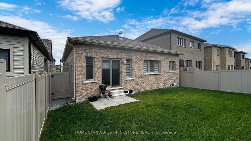 107 Connell Dr  Georgina, L4P 0K3 | Image 34