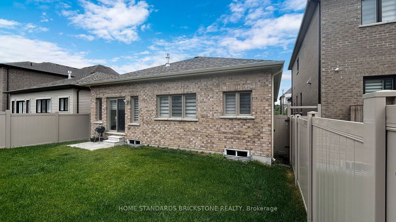 107 Connell Dr  Georgina, L4P 0K3 | Image 36