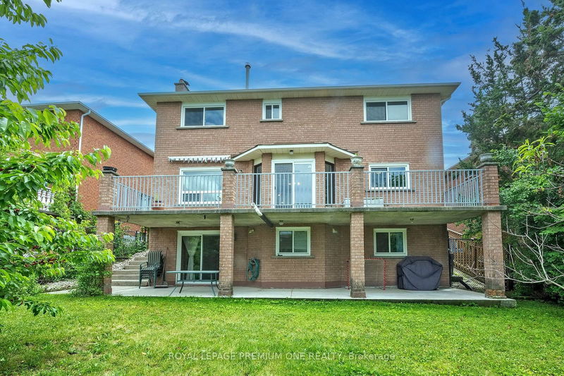 70 Vineyard Crt  Vaughan, L4L 5J8 | Image 39