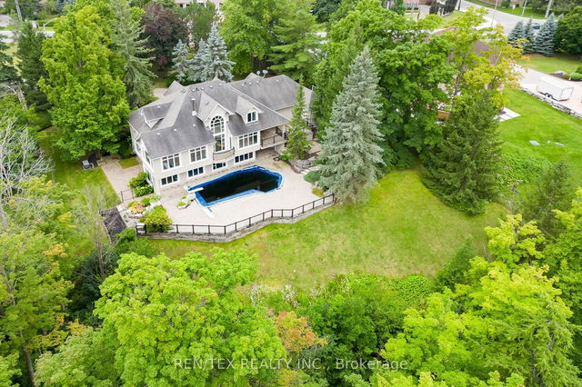 90 Klein's Crescent