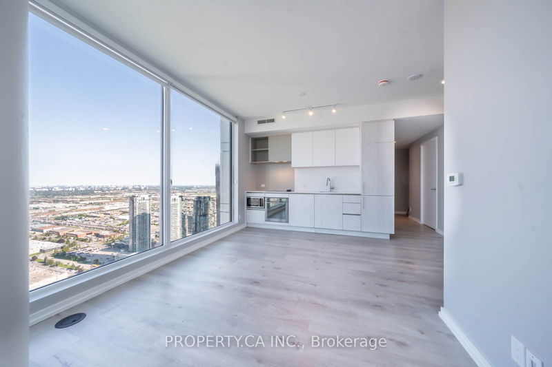 home for lease on 5309-7890 Jane Street N