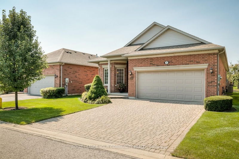 22 Faldos Flight   Whitchurch-Stouffville, L4A 1M8 | Image 2