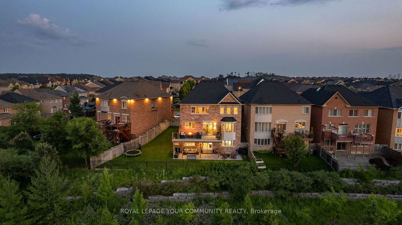 130 Santa Amato Cres  Vaughan, L4J 0G1 | Image 1